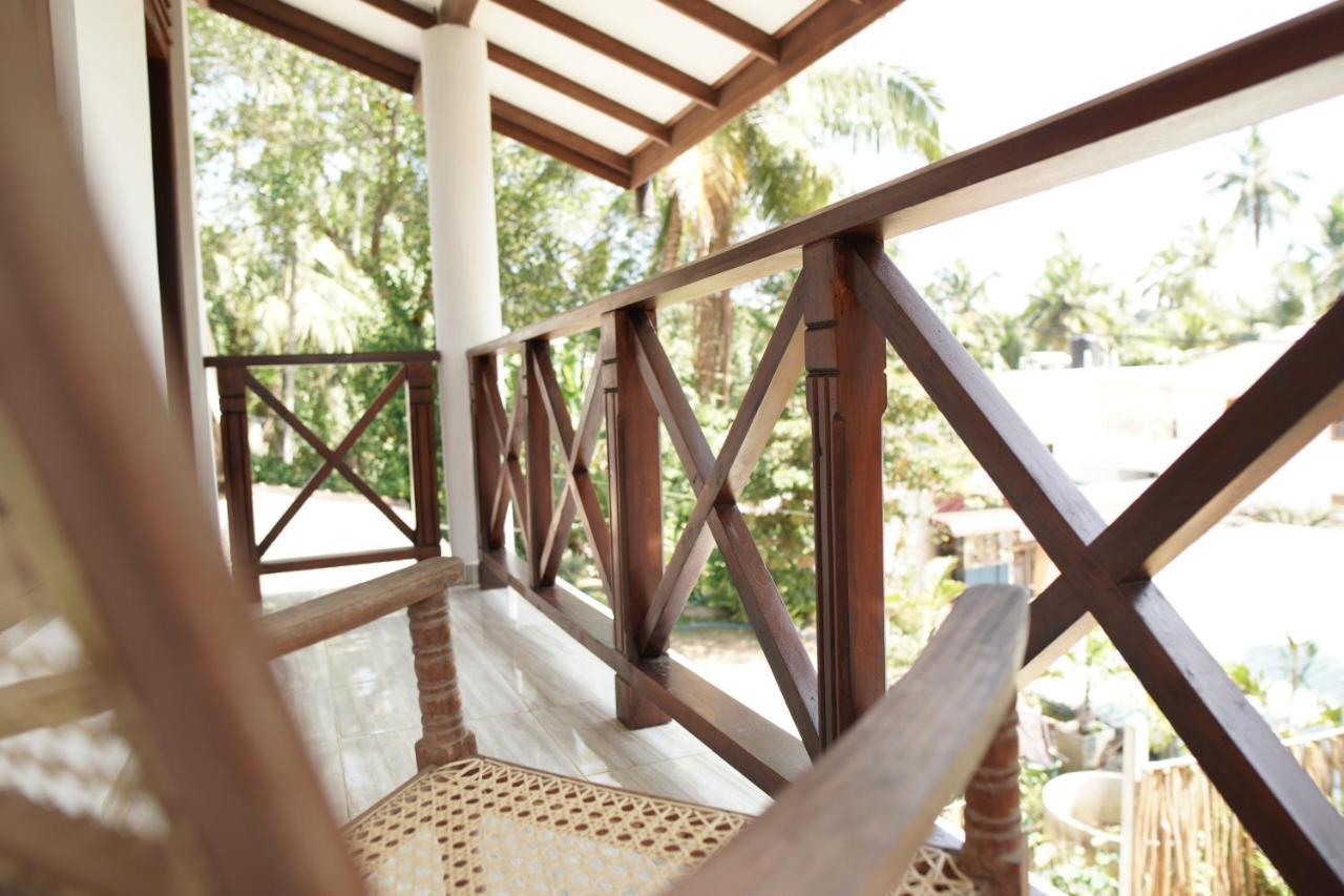 Hotel Surf Nest Hiriketiya Dikwella Esterno foto