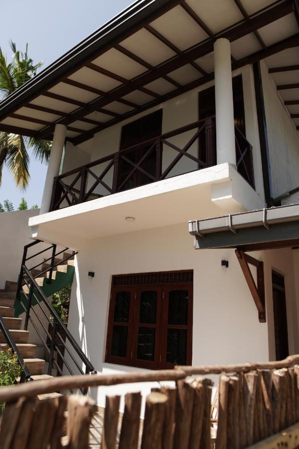 Hotel Surf Nest Hiriketiya Dikwella Esterno foto