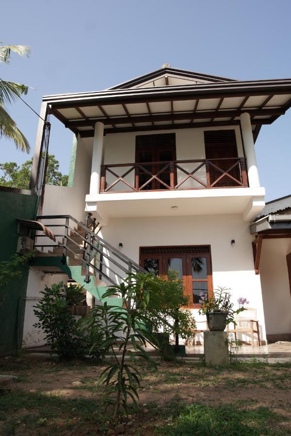 Hotel Surf Nest Hiriketiya Dikwella Esterno foto