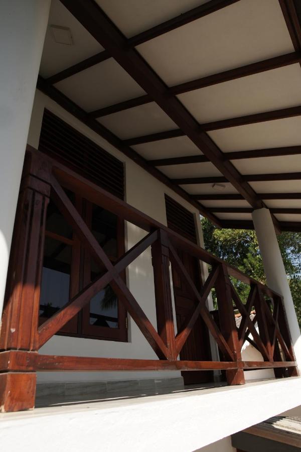 Hotel Surf Nest Hiriketiya Dikwella Esterno foto