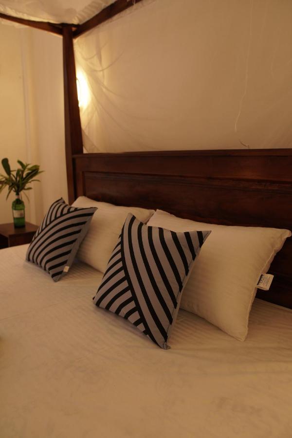 Hotel Surf Nest Hiriketiya Dikwella Esterno foto