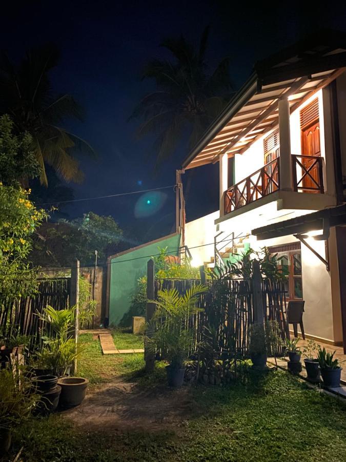 Hotel Surf Nest Hiriketiya Dikwella Esterno foto