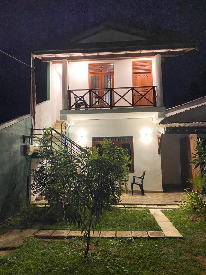 Hotel Surf Nest Hiriketiya Dikwella Esterno foto